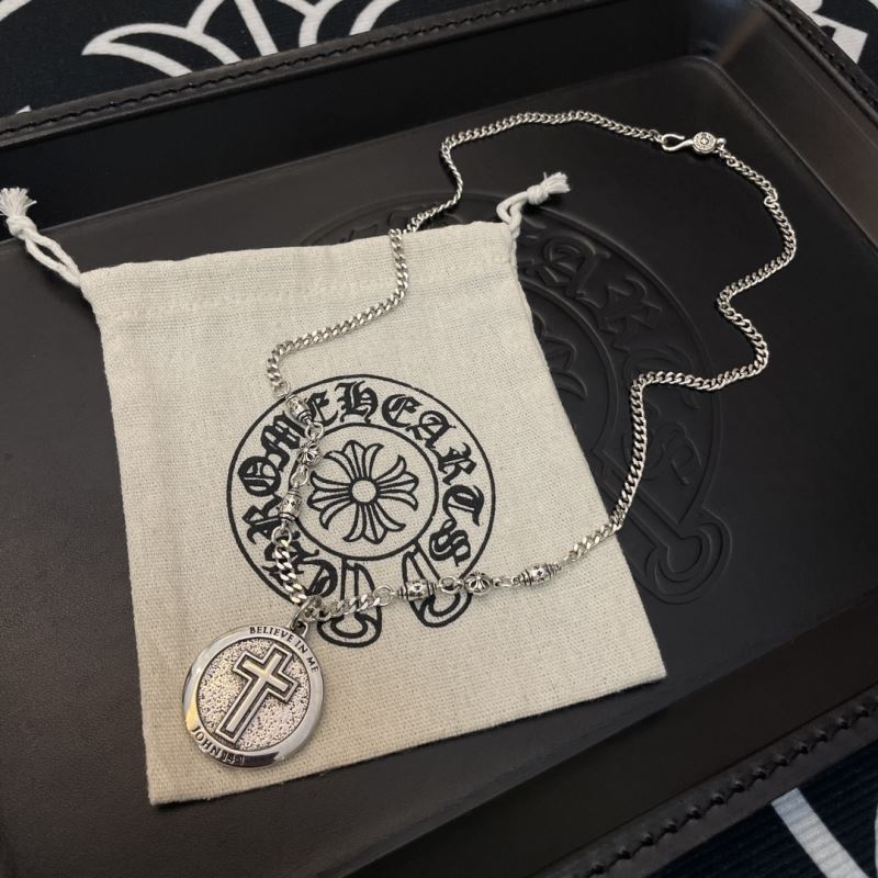 Ch*0me He**ts necklaces